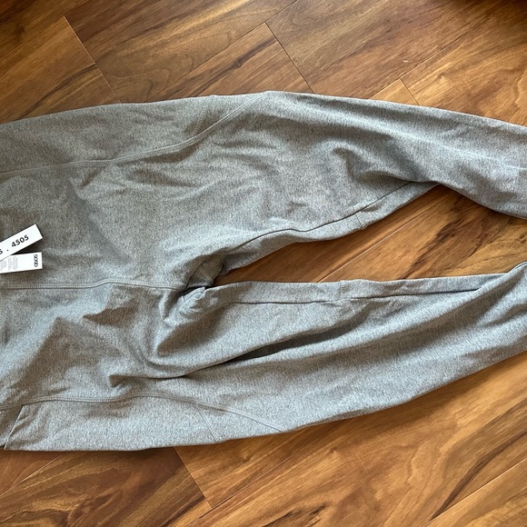 NWT ASOS running leggings in gray with side pockets - Picture 3 of 5